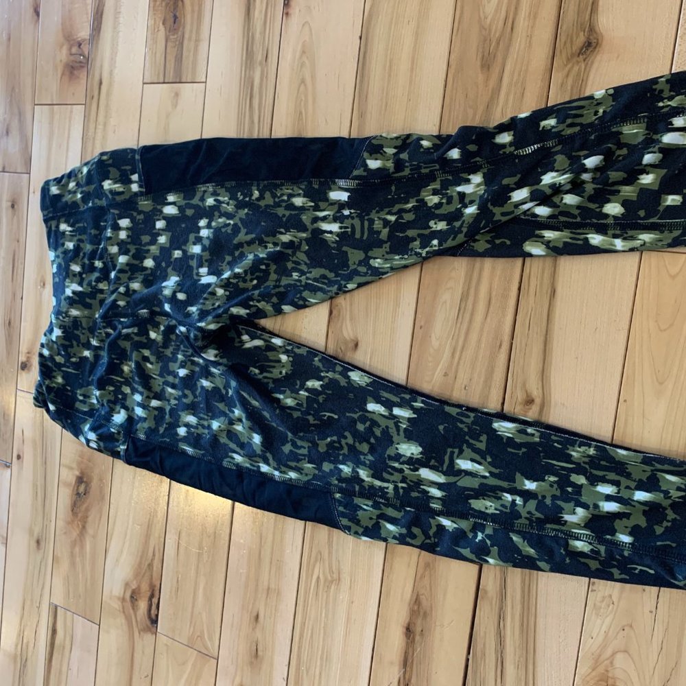 Capris - Picture 2 of 3